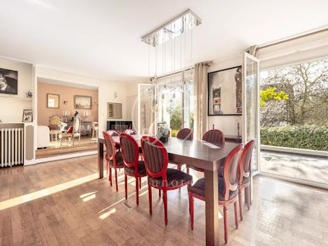 Vente Maison 7 pièces 193.27 m2 Suresnes