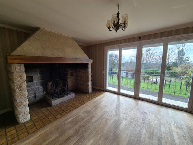 Vente Maison 7 pièces 204 m2 Montaignac Saint Hippolyte