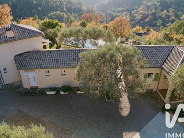 Vente Maison 7 pièces 204 m2 Bargemon