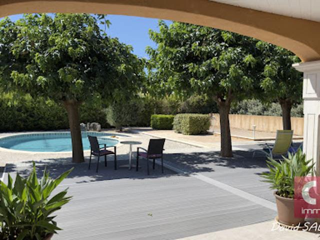 Vente Maison 7 pièces 204 m2 Forcalqueiret