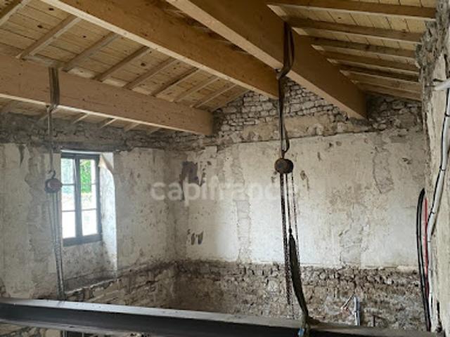 Vente Maison 7 pièces 205 m2 Fontenay le Comte