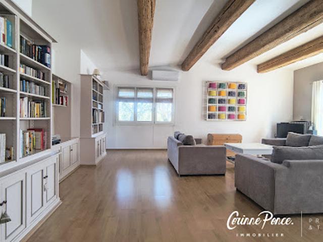 Vente Maison 7 pièces 205.78 m2 Nimes