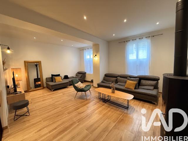 Vente Maison 7 pièces 207 m2 Crécy la Chapelle