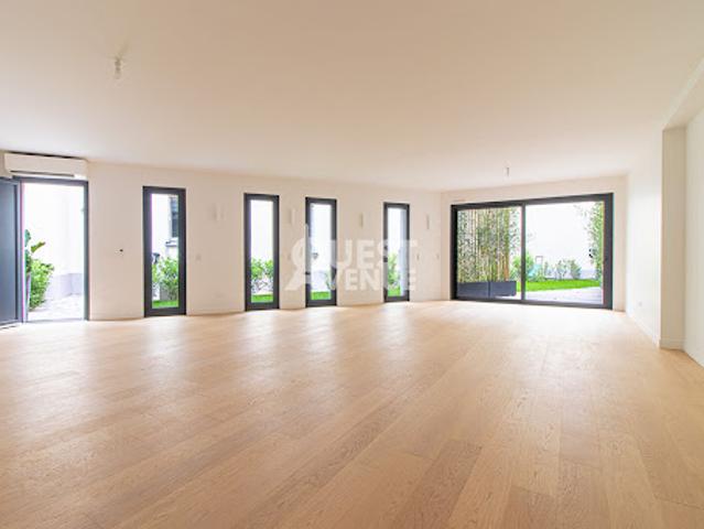 Vente Maison 7 pièces 207 m2 Paris 13ème
