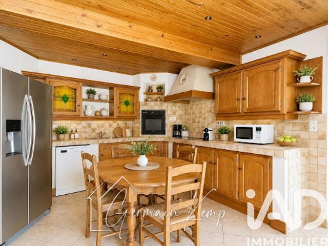 Vente Maison 7 pièces 207 m2 Saint André le Gaz