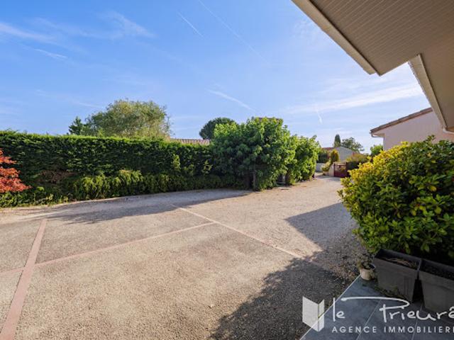 Vente Maison 7 pièces 207 m2 Terssac