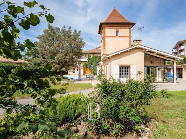 Vente Maison 7 pièces 207 m2 Toulouse