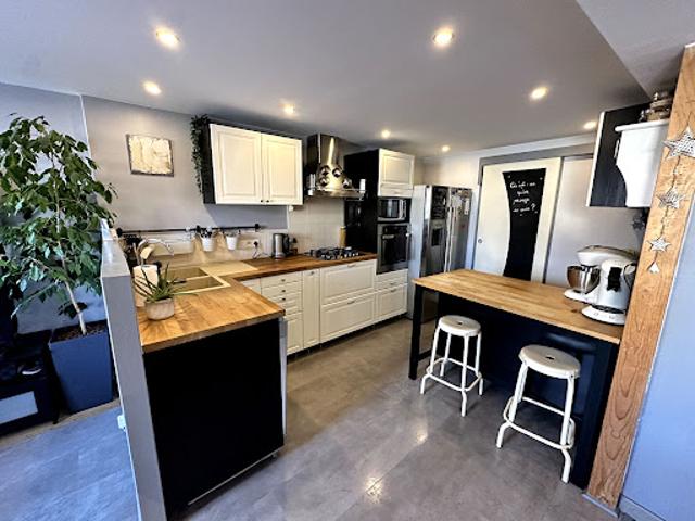 Vente Maison 7 pièces 207 m2 Vulbens