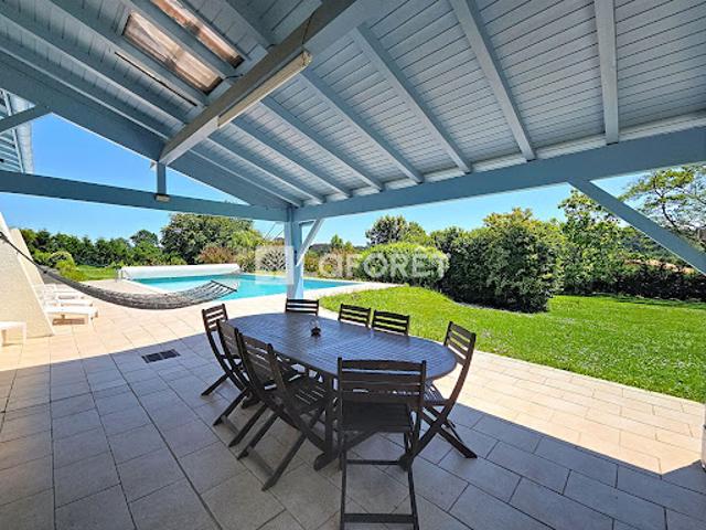 Vente Maison 7 pièces 208 m2 Orthez