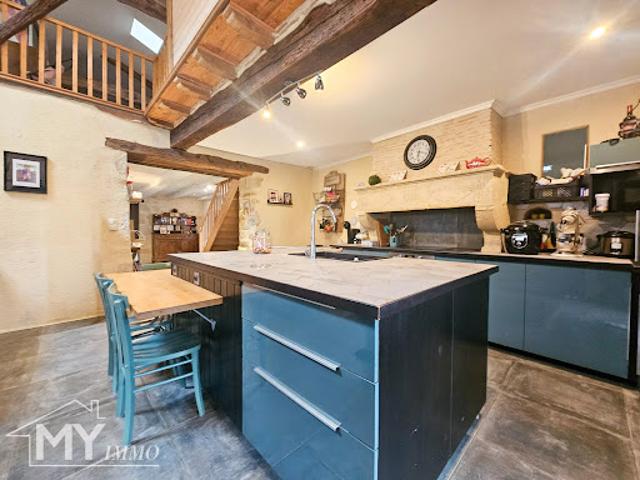 Vente Maison 7 pièces 208 m2 Caplong