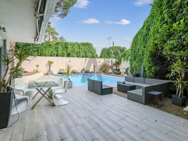 Vente Maison 7 pièces 208 m2 Champagne au Mont d'Or