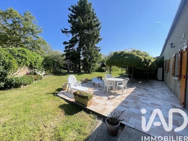 Vente Maison 7 pièces 208 m2 Saint valerien