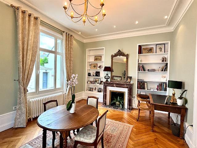 Vente Maison 7 pièces 208 m2 Tours