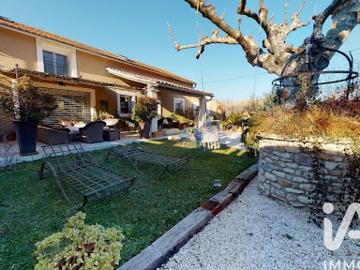 Vente Maison 7 pièces 209 m2 Mollégès