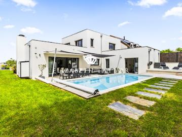 Vente Maison 7 pièces 200 m2 Orgeval