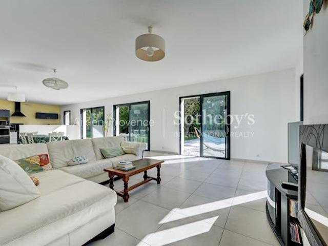 Vente Maison 7 pièces 200 m2 Aix en Provence