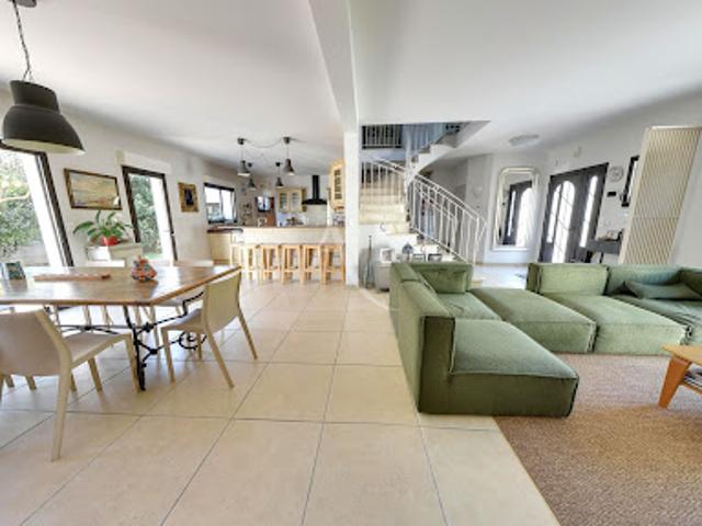 Vente Maison 7 pièces 200 m2 Bry sur Marne