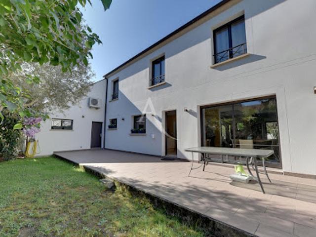 Vente Maison 7 pièces 200 m2 Bry sur Marne