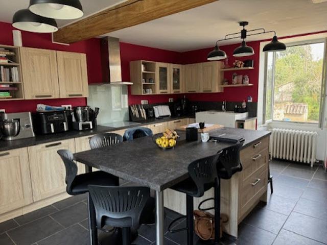 Vente Maison 7 pièces 200 m2 Chapelle Viviers