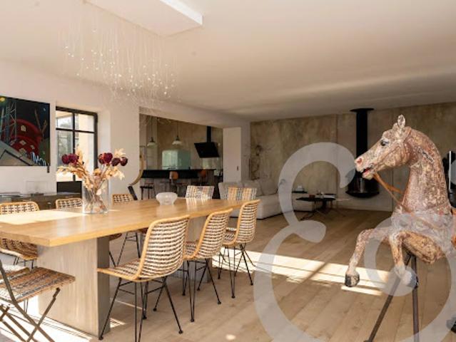 Vente Maison 7 pièces 200 m2 Eygalières