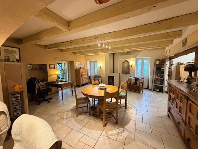 Vente Maison 7 pièces 200 m2 Figeac