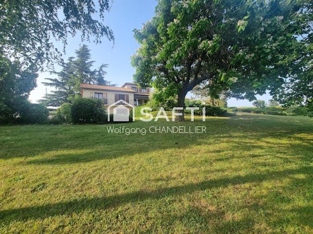 Vente Maison 7 pièces 200 m2 Granges les Beaumont