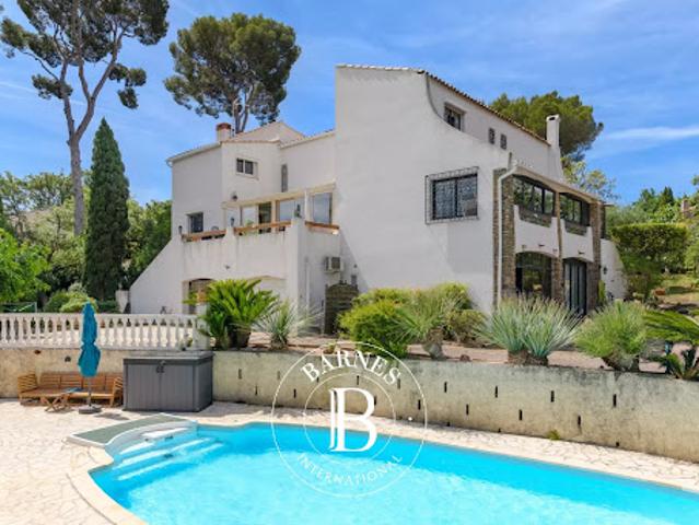 Vente Maison 7 pièces 200 m2 Le Pradet