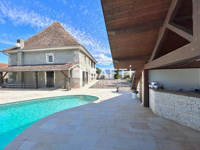 Vente Maison 7 pièces 200 m2 Les Avenières