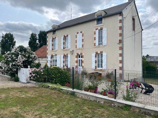 Vente Maison 7 pièces 200 m2 Saint Benoît du Sault