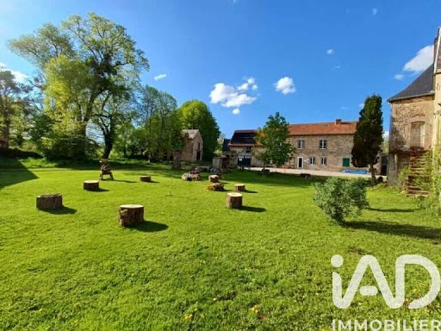 Vente Maison 7 pièces 200 m2 Saint Priest des Champs
