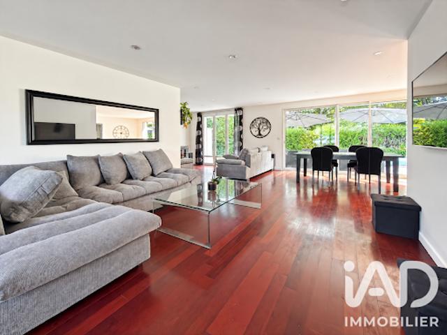 Vente Maison 7 pièces 200 m2 Santeny