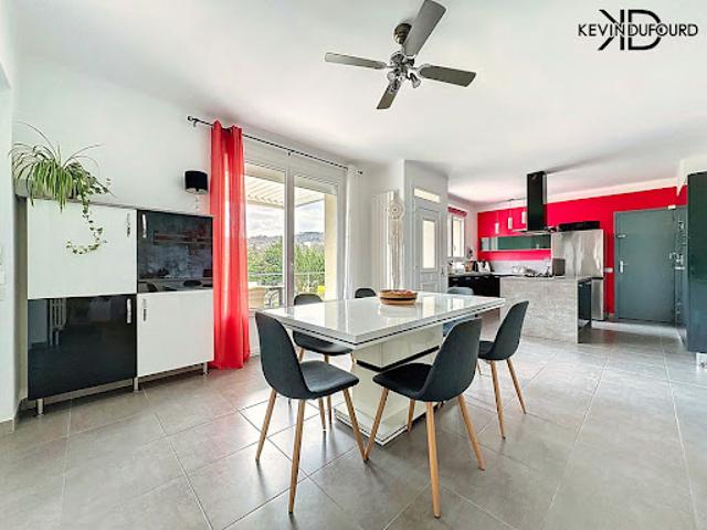 Vente Maison 7 pièces 200 m2 Vesseaux