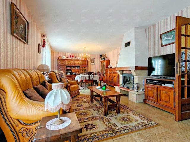 Vente Maison 7 pièces 200 m2 Villefranche d'Allier