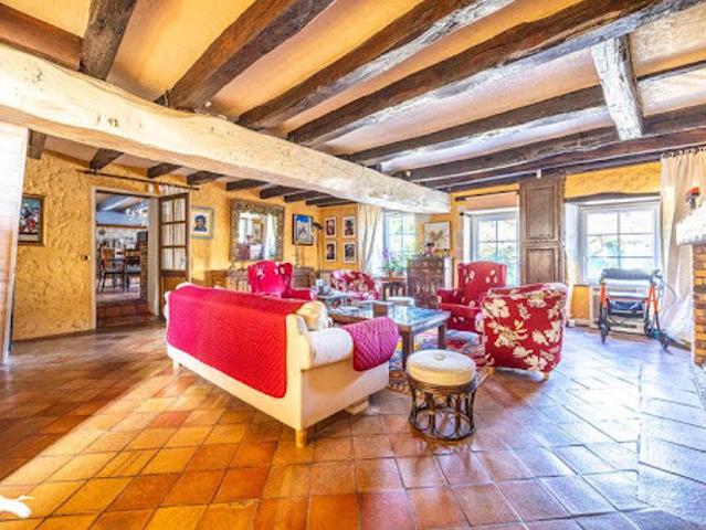 Vente Maison 7 pièces 200 m2 Xaintray