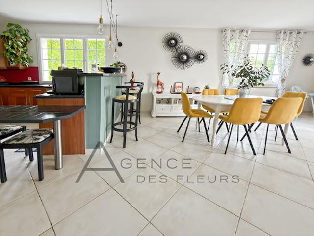 Vente Maison 7 pièces 202 m2 Freneuse