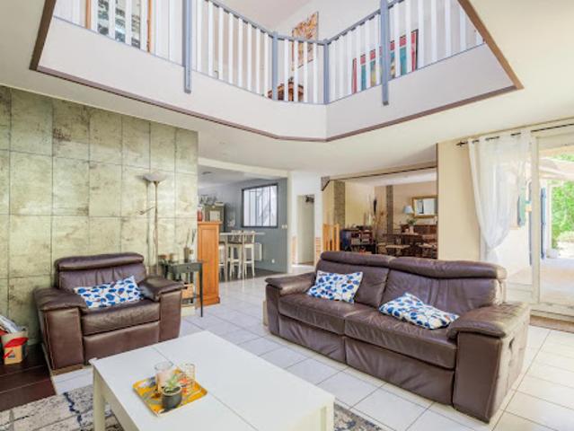 Vente Maison 7 pièces 202 m2 Lesigny