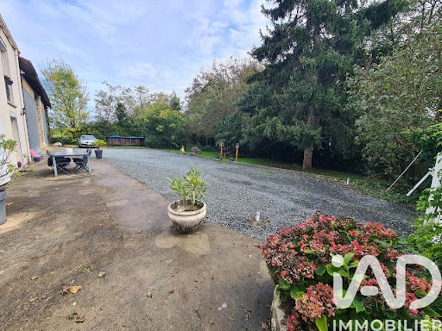 Vente Maison 7 pièces 202 m2 Saint Savinien