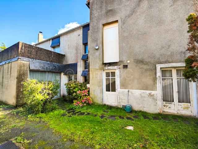 Vente Maison 7 pièces 202 m2 Sauzé Vaussais
