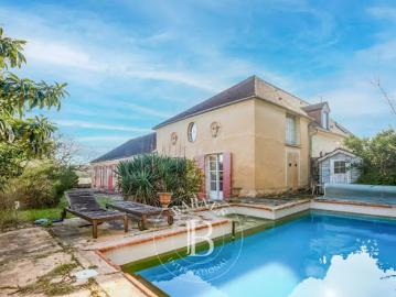Vente Maison 7 pièces 202.5 m2 Saint Germain en Laye
