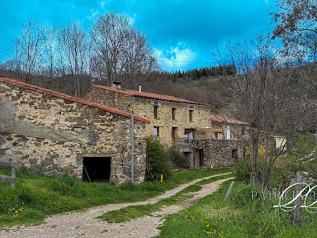 Vente Maison 7 pièces 203 m2 Montferrer