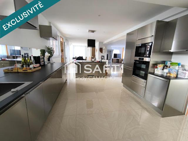 Vente Maison 7 pièces 203 m2 Breteuil