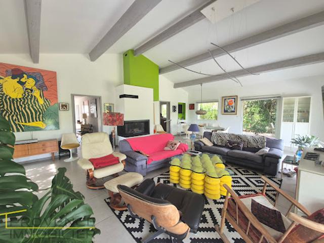 Vente Maison 7 pièces 203 m2 Châteauneuf du Rhône