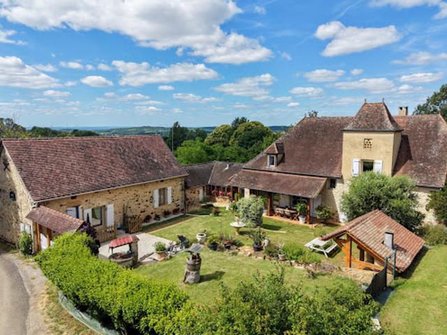 Vente Maison 7 pièces 203 m2 Gourdon