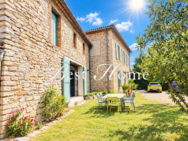 Vente Maison 7 pièces 214 m2 Nimes