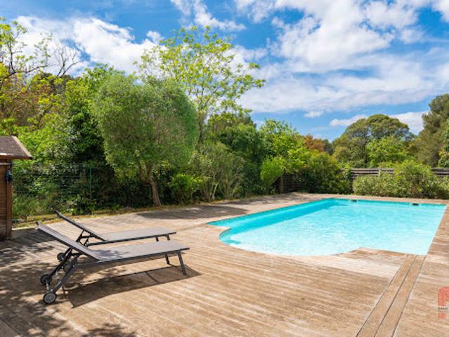 Vente Maison 7 pièces 215 m2 Marseille 12ème
