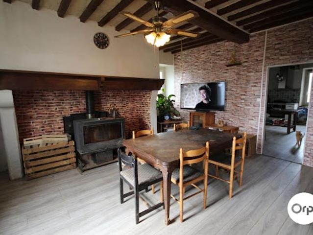 Vente Maison 7 pièces 215 m2 Montagut