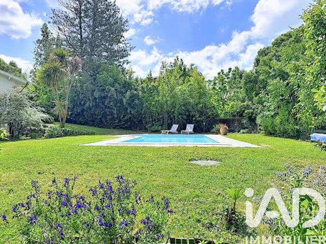 Vente Maison 7 pièces 215 m2 Auzeville Tolosane