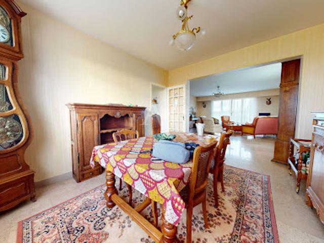 Vente Maison 7 pièces 216 m2 Le Neubourg