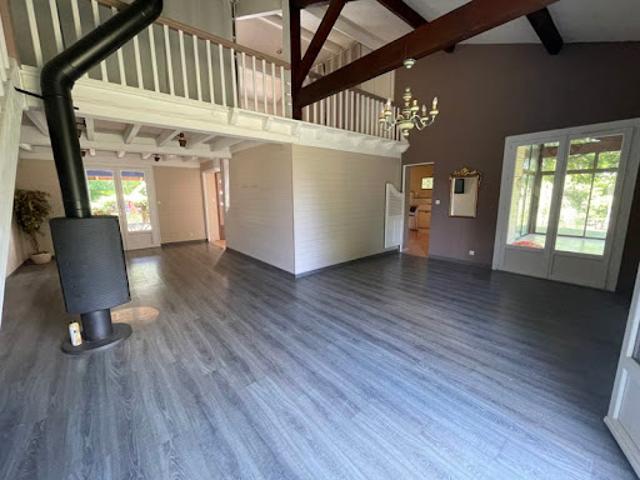 Vente Maison 7 pièces 216 m2 Pomarez