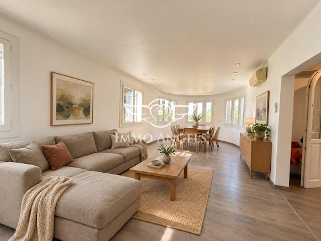 Vente Maison 7 pièces 216.9 m2 Nimes